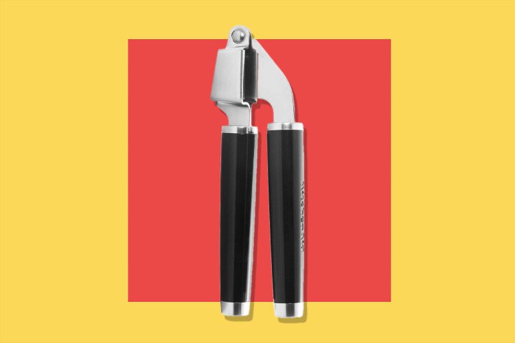 Not Your Mom’s Garlic Press—We Tested and Loved These the Most