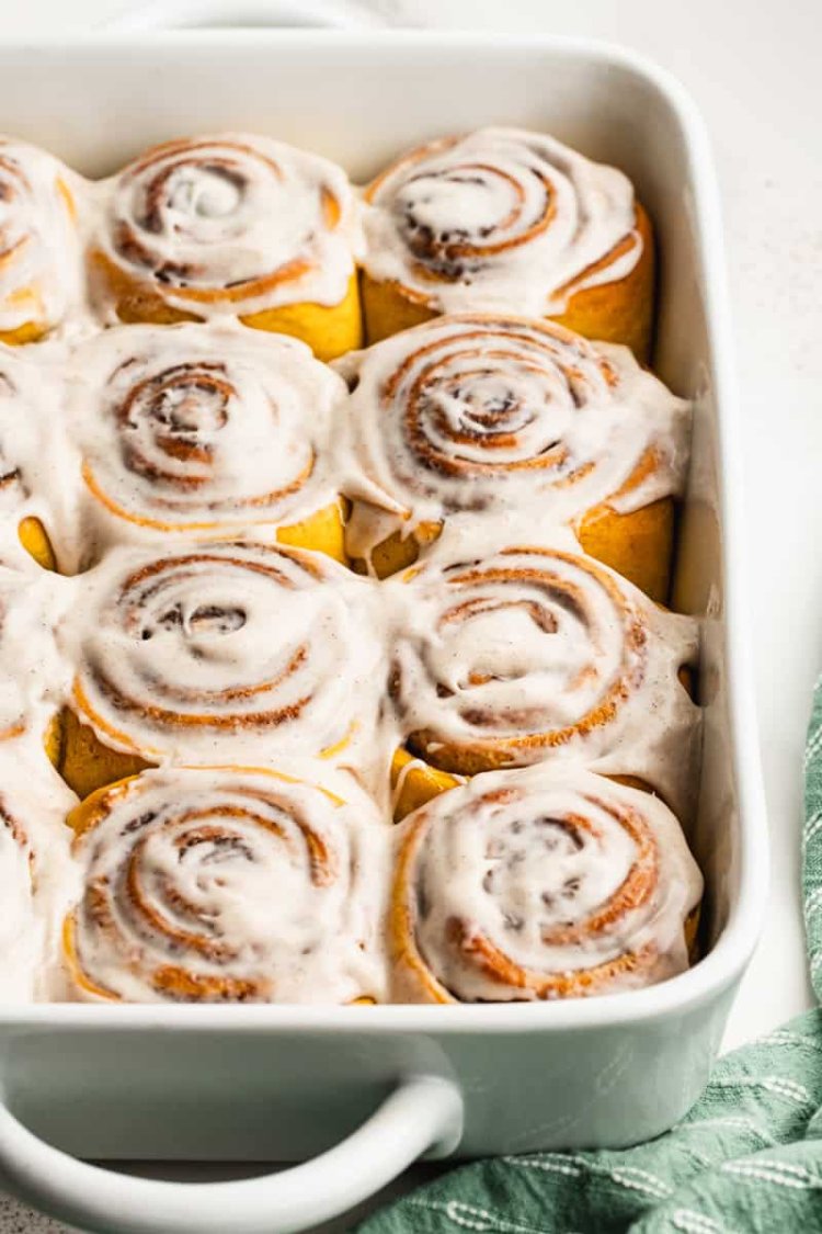 Pumpkin Cinnamon Rolls