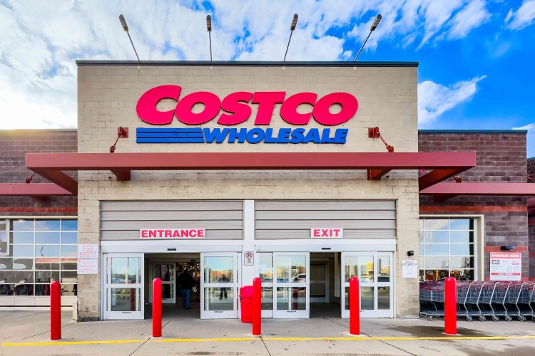 Tupperware Just Went Bankrupt—Super Fans Can Still Find It at Costco for a Steal