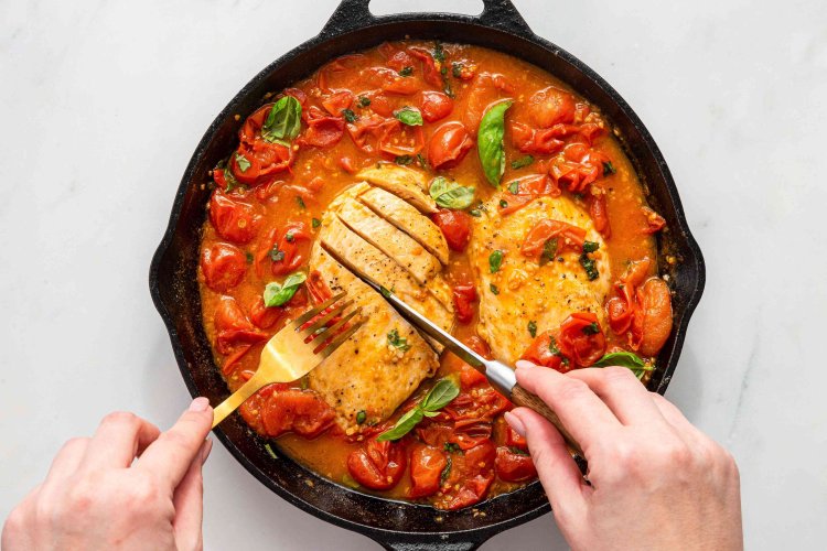 The Only Cast Iron Skillet Worth Buying, According to Food Pros